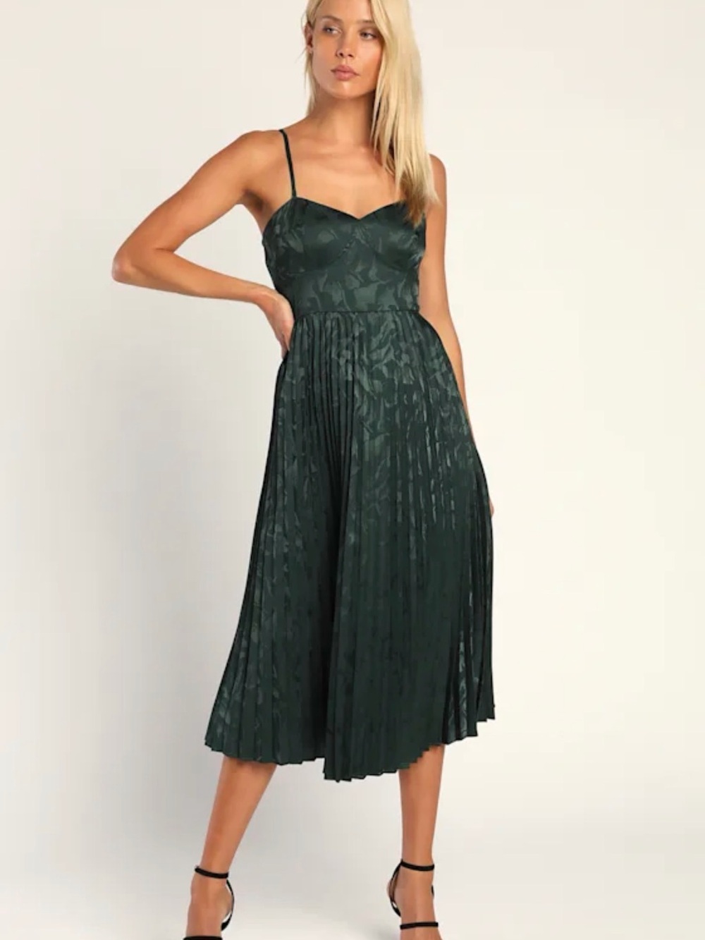 Lulu’s Small Forest Green Satin Pleated Midi Dress